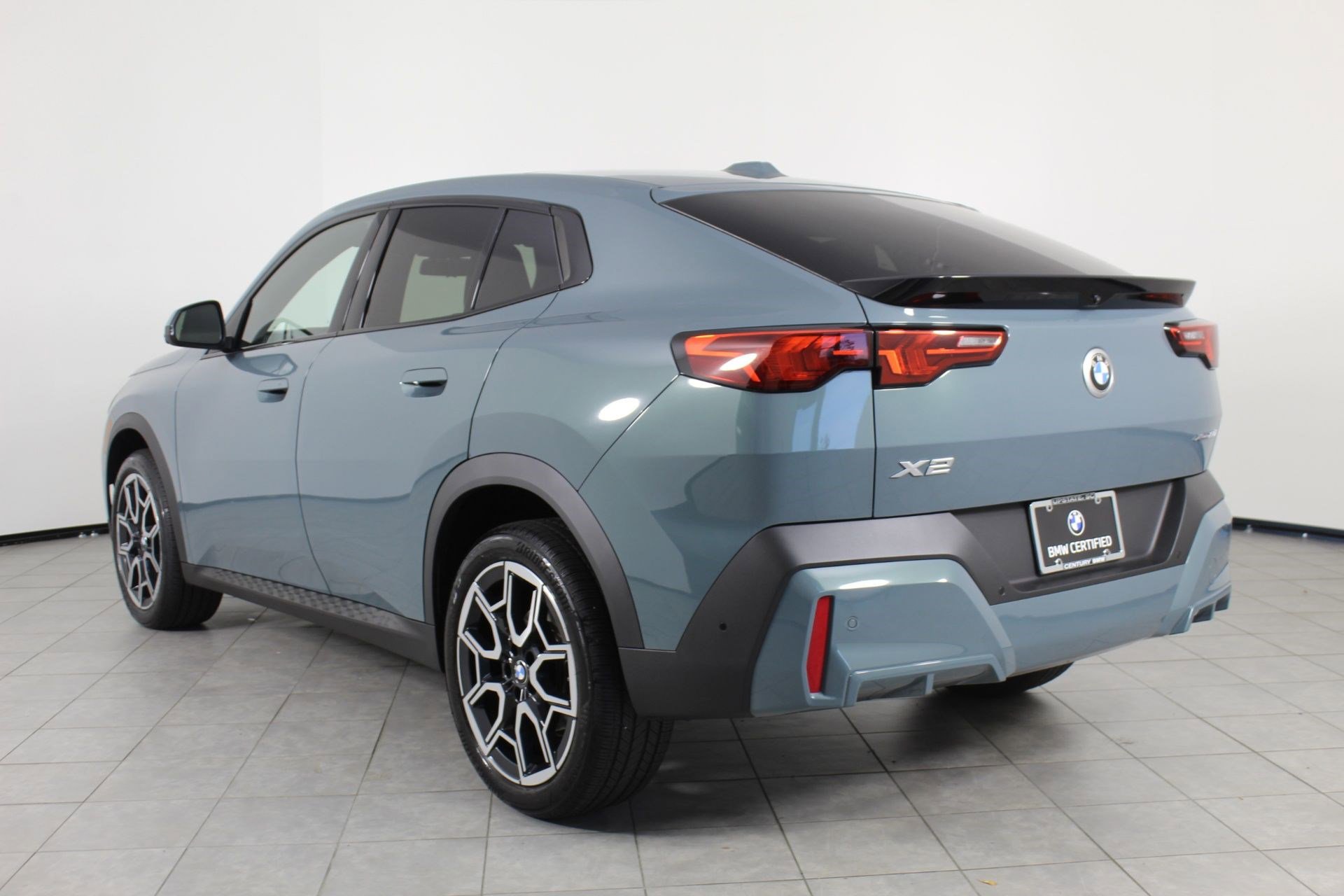 2025 Bmw X2 xDrive28i photo 3