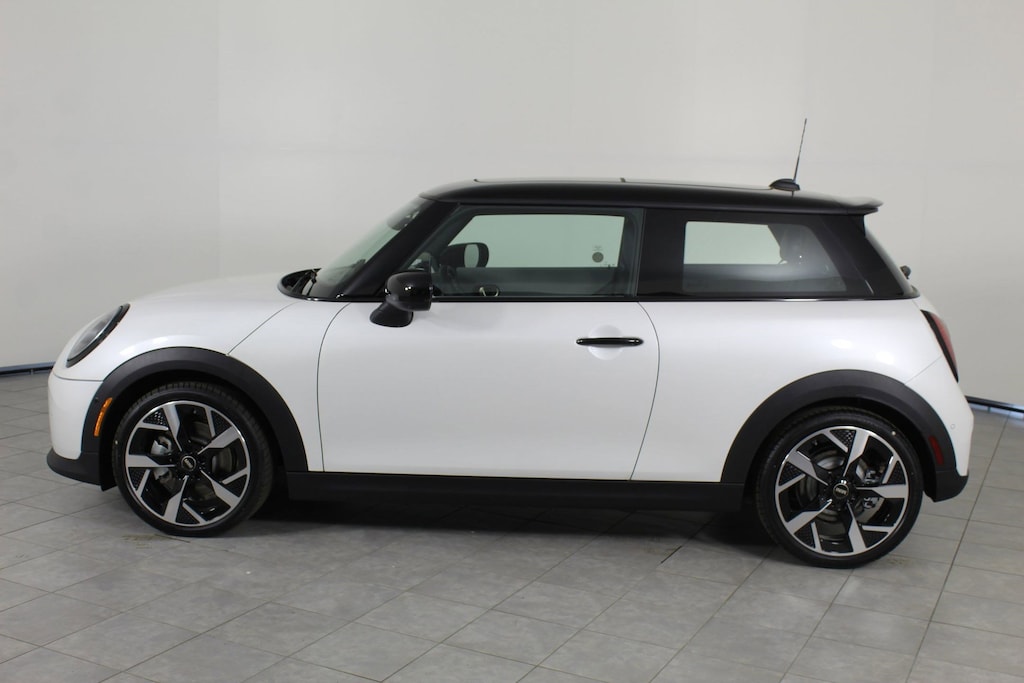 New 2025 MINI Hardtop 2 Door Iconic Hatchback