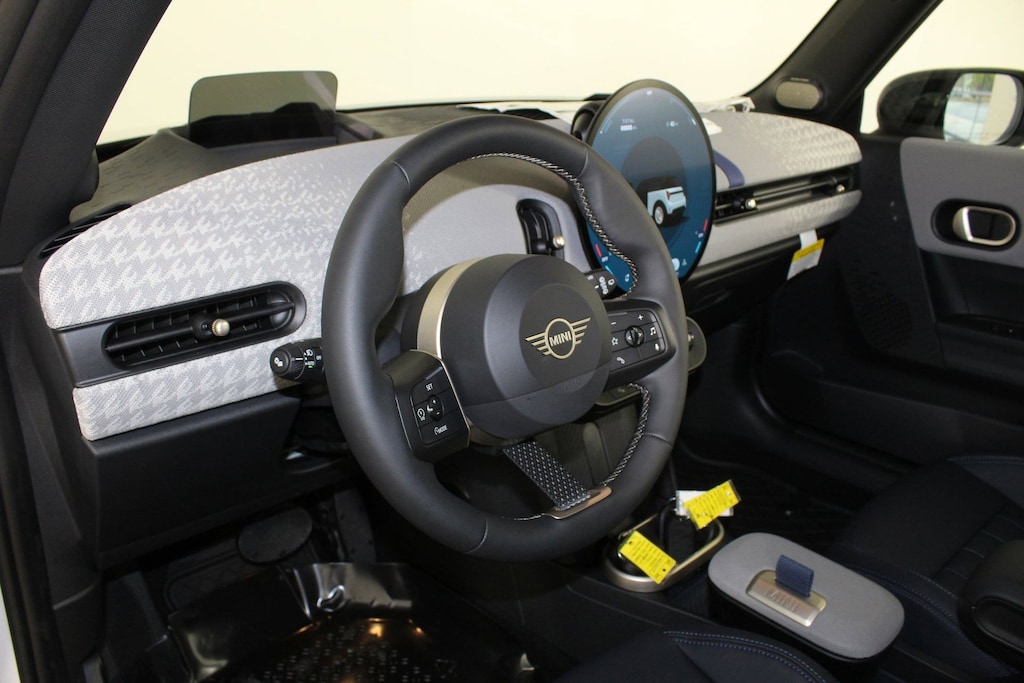 New 2025 MINI Hardtop 2 Door Iconic Hatchback