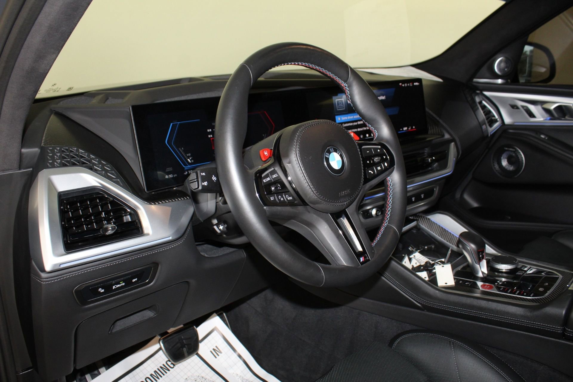 2025 Bmw XM photo 3