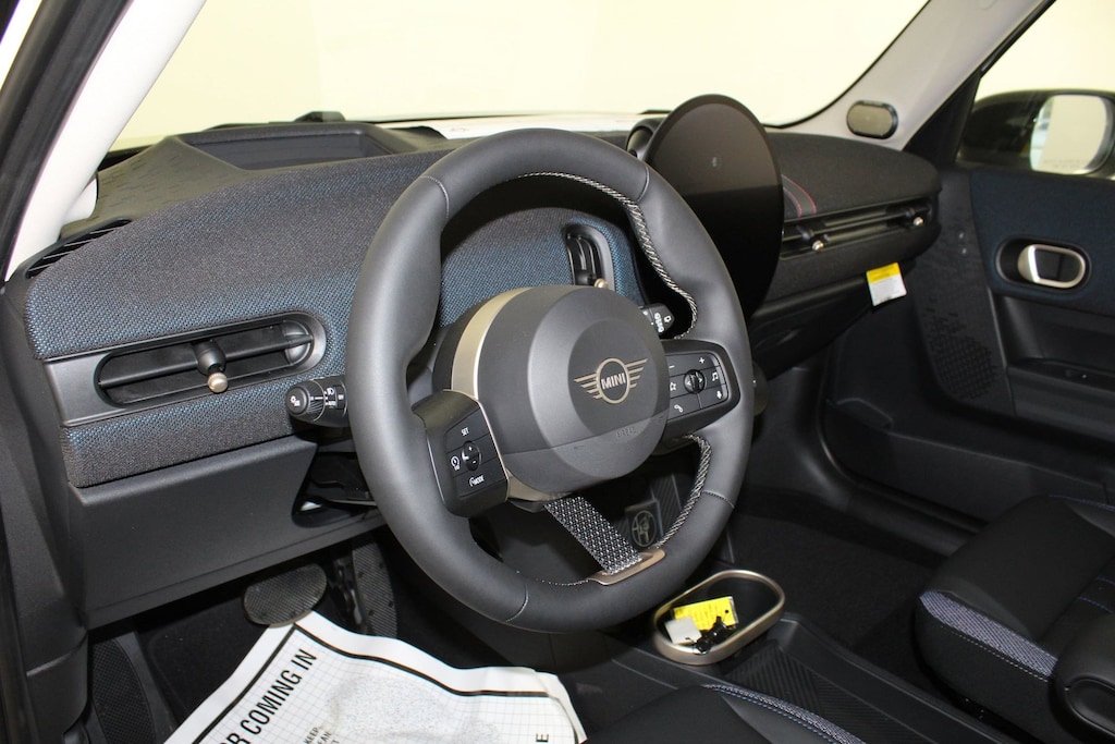 New 2025 MINI Hardtop 4 Door Signature Plus Hatchback