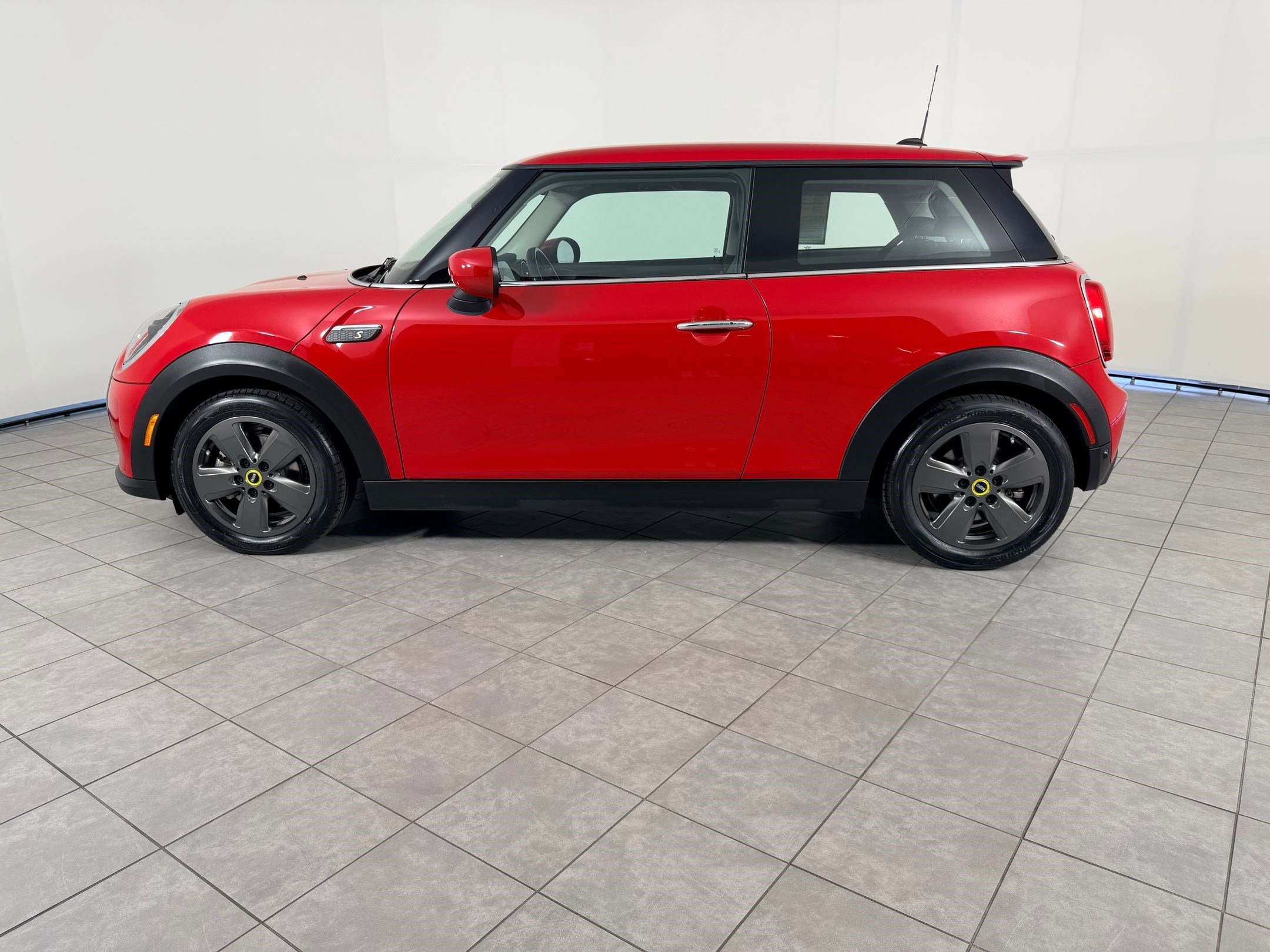 Used 2024 MINI Hardtop 2 Door SE with VIN WMW13DJ08R2V21306 for sale in Greenville, SC