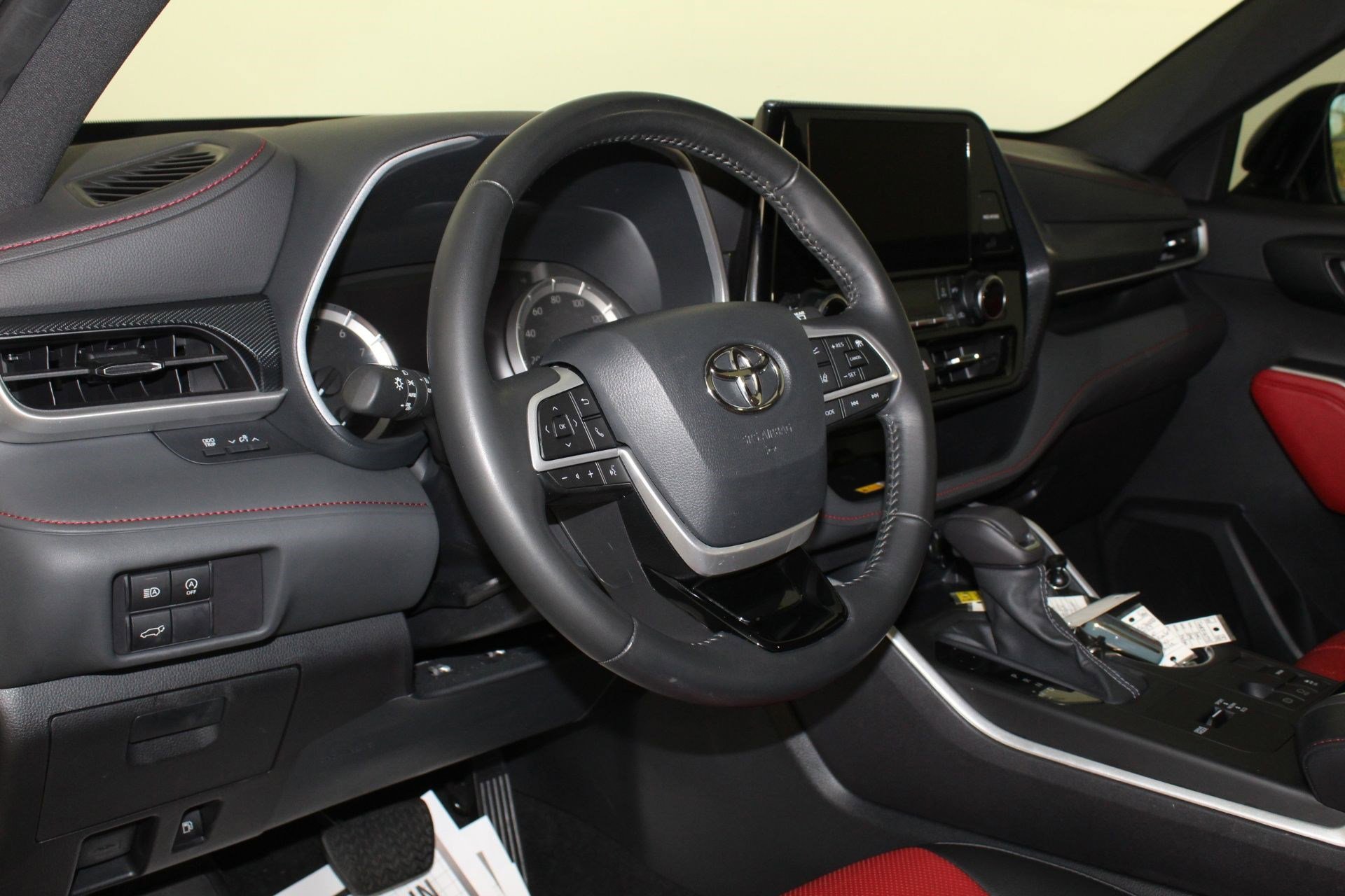 2023 Toyota Highlander XSE photo 4