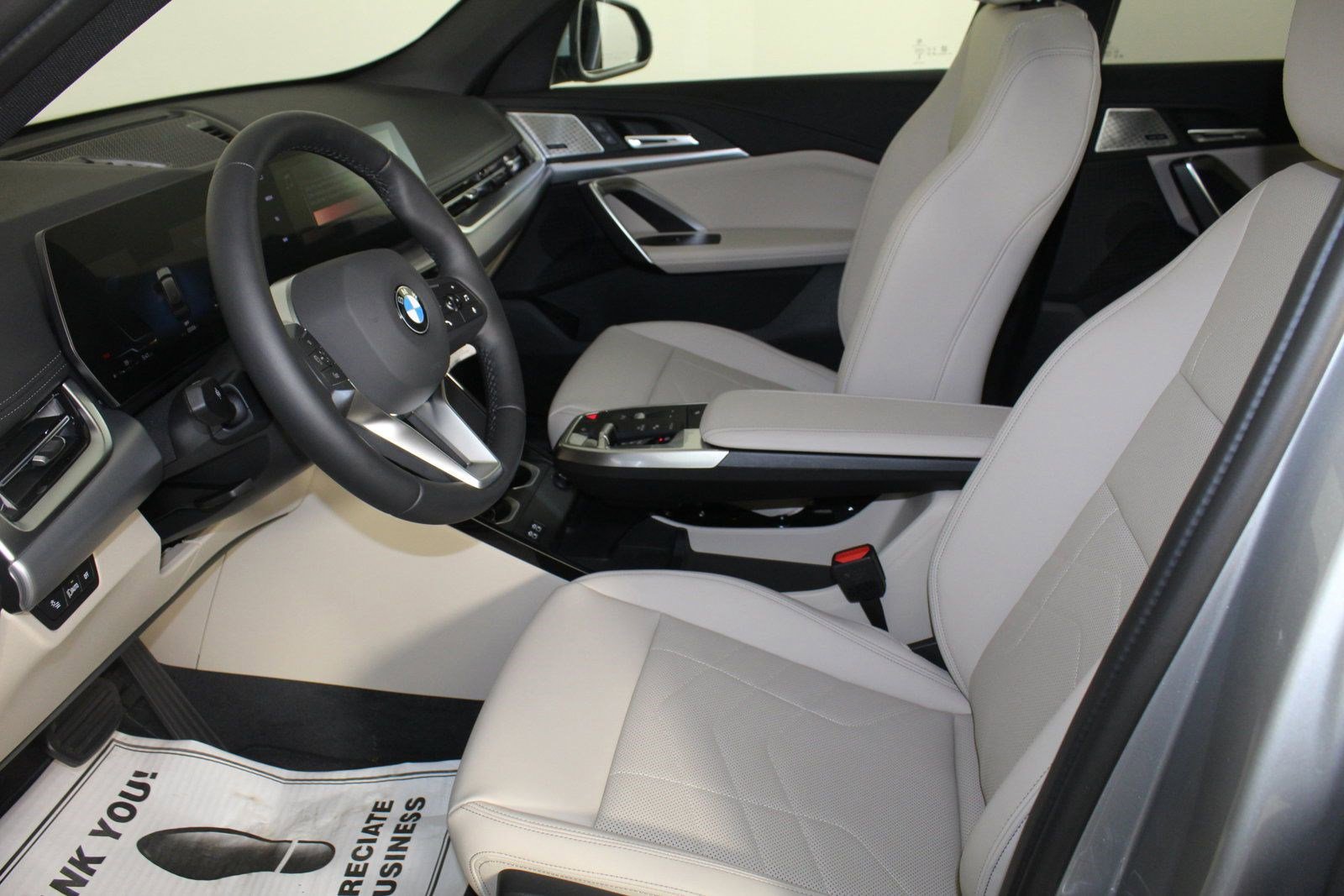 2025 Bmw X1 XDrive28i photo 4