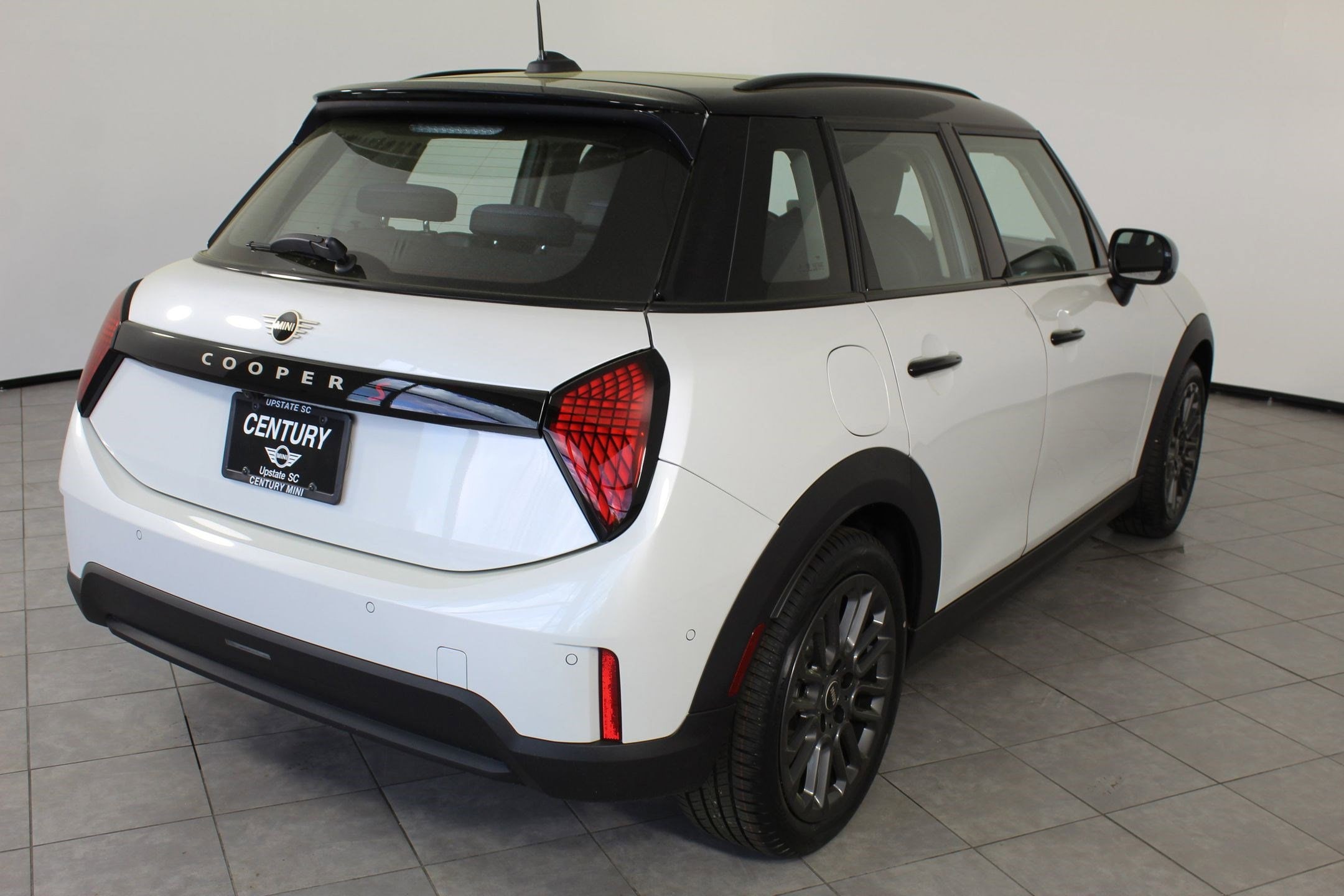 2025 MINI Hardtop 4 Door S - Photo 8