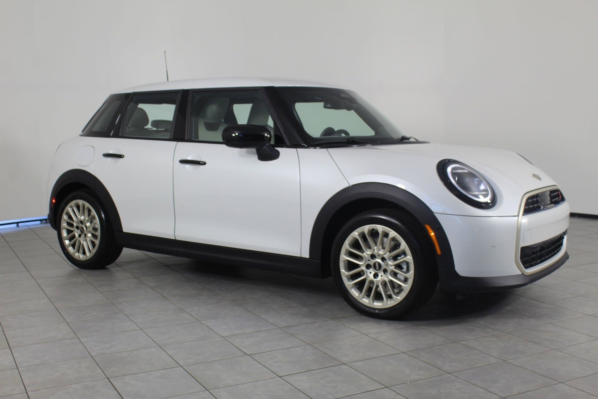 2025 MINI Hardtop 4 Door S - Photo 19