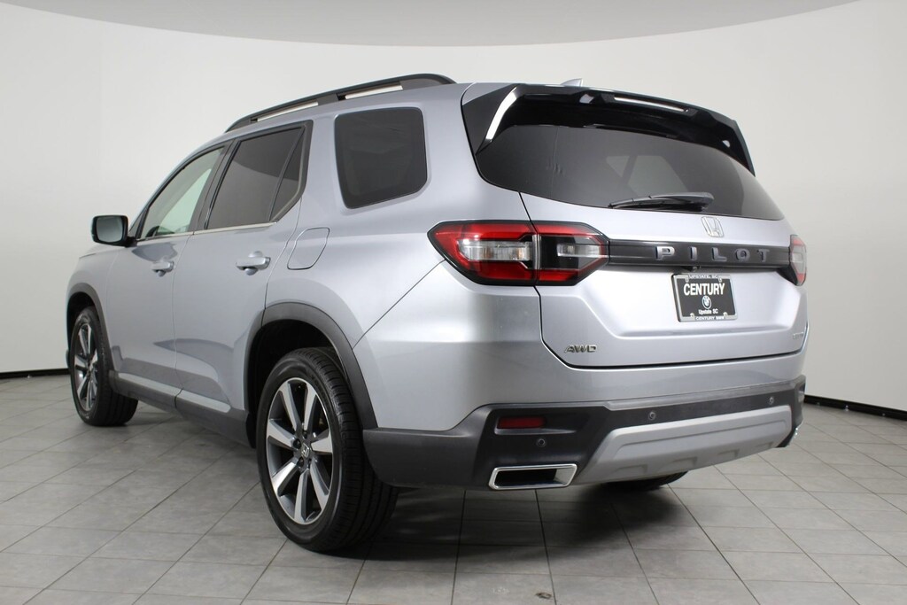 Used 2023 Honda Pilot Touring SUV