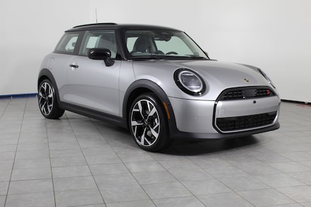 2025 MINI Hardtop 2 Door Iconic Hatchback