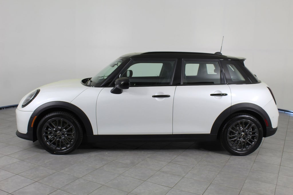 New 2025 MINI Hardtop 4 Door Signature Plus Hatchback