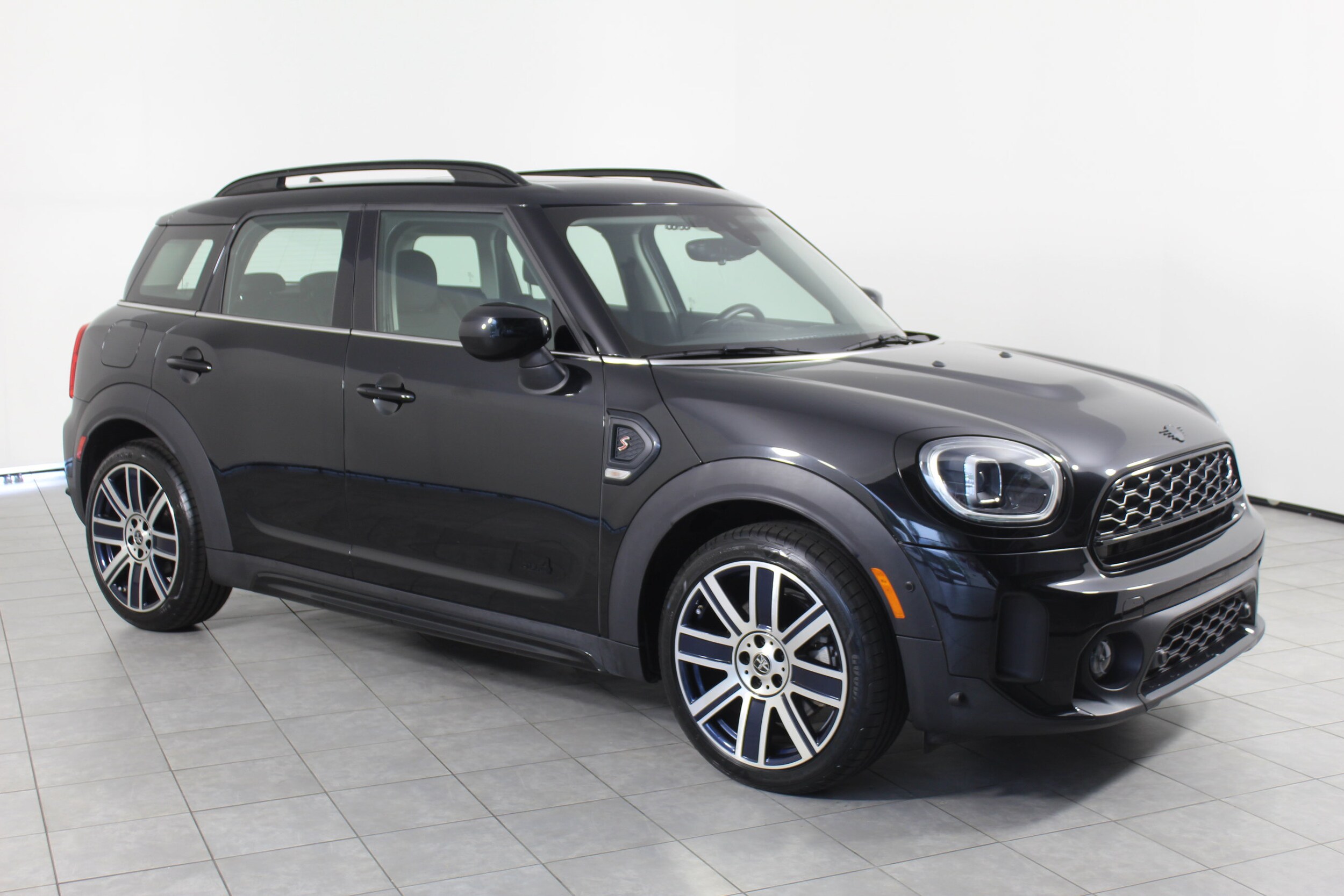 2023 Mini Countryman S ALL4 photo 2