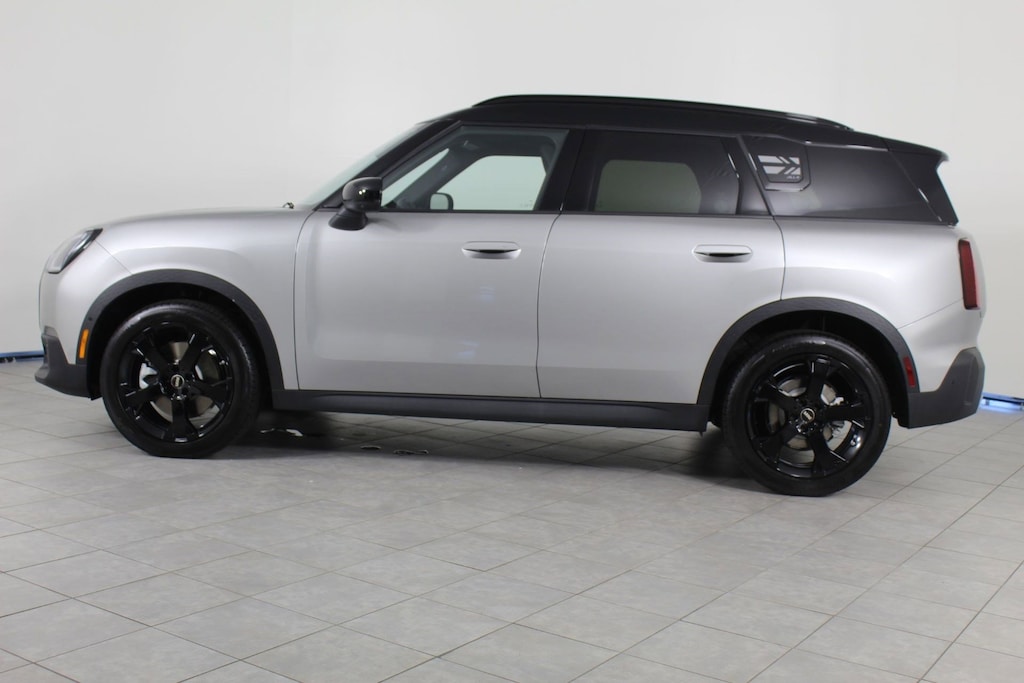 New 2026 MINI Countryman Iconic SUV