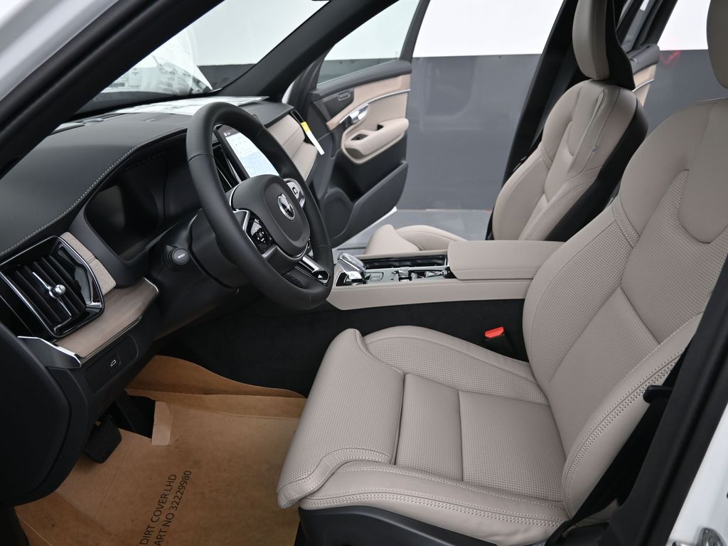 2026 Volvo XC90 Ultra - Photo 13