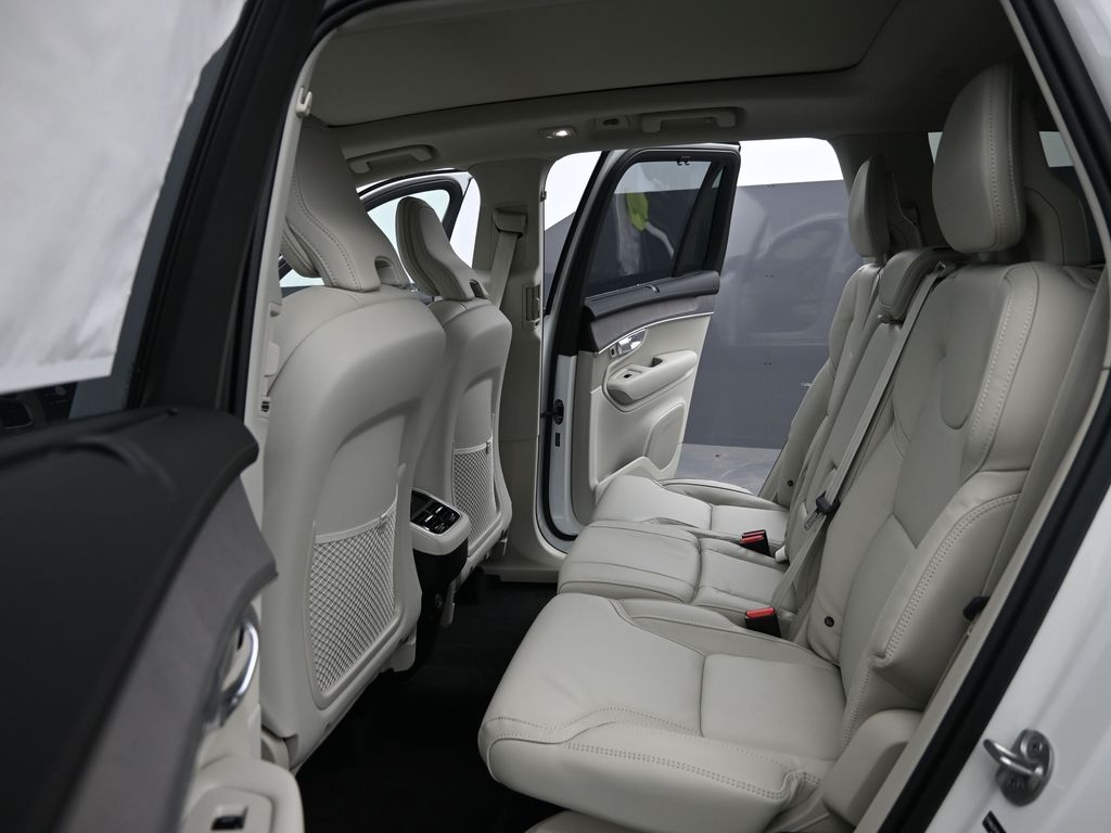 2026 Volvo XC90 Ultra - Photo 21