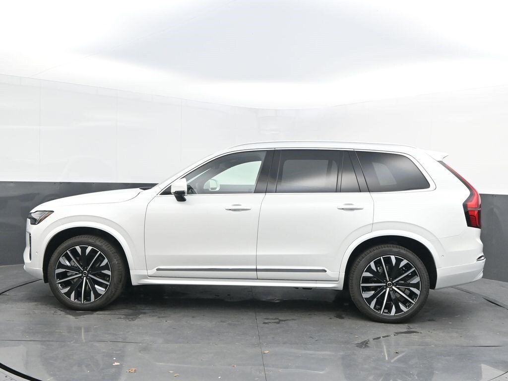 2026 Volvo XC90 B5 Ultimate photo 2