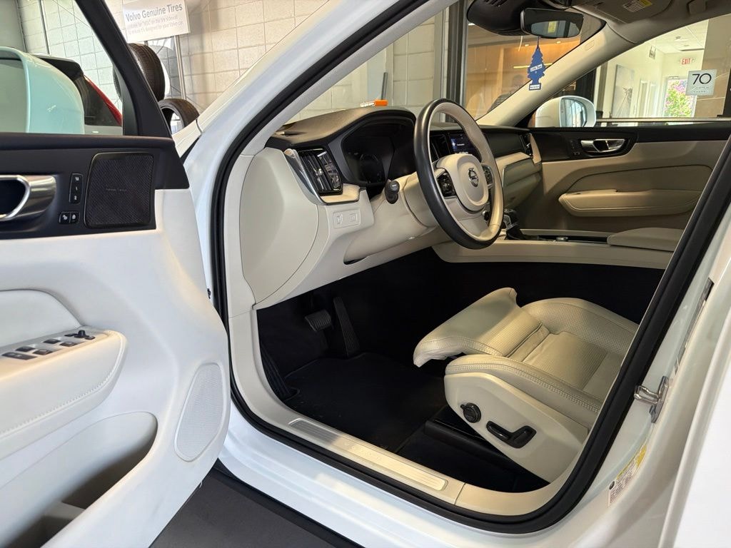 Used 2021 Volvo XC60 T5 Inscription SUV
