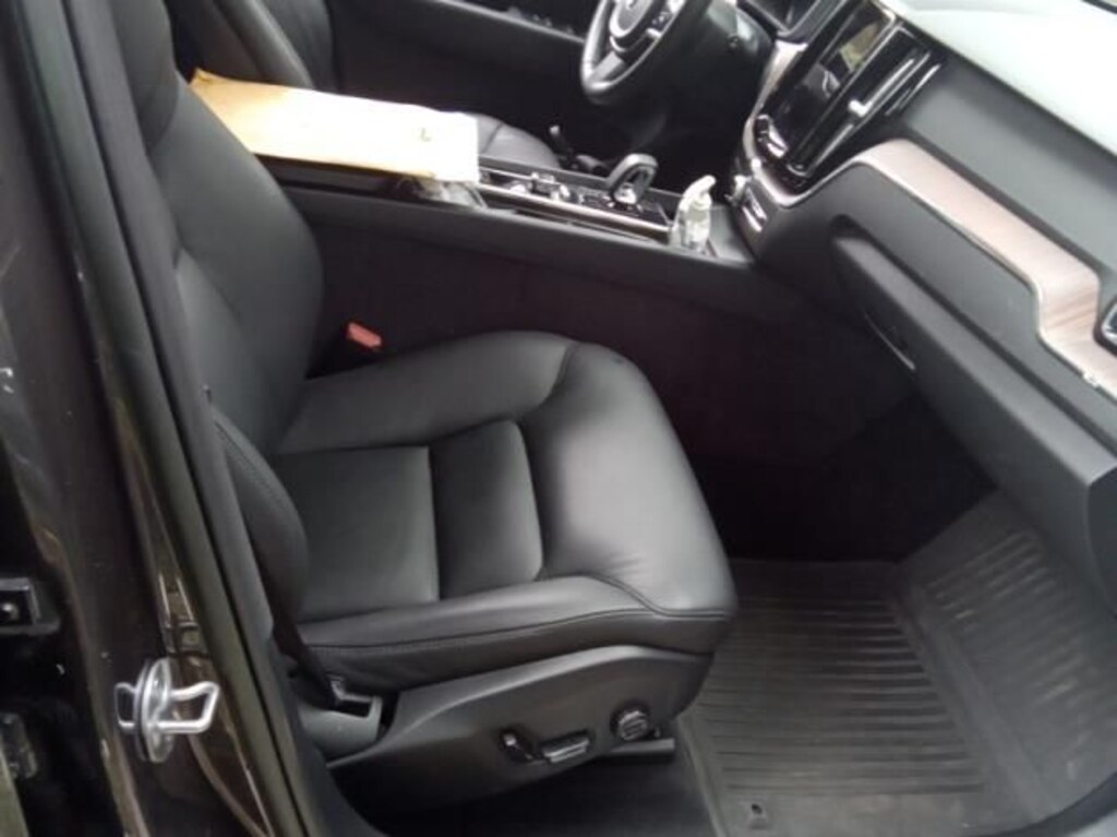 Used 2023 Volvo XC60 B5 Plus Bright Theme SUV