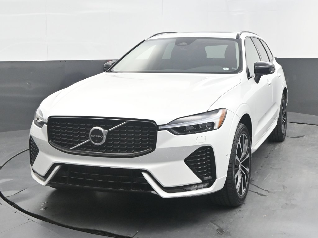2023 Volvo XC60 B5 Plus Dark Theme SUV