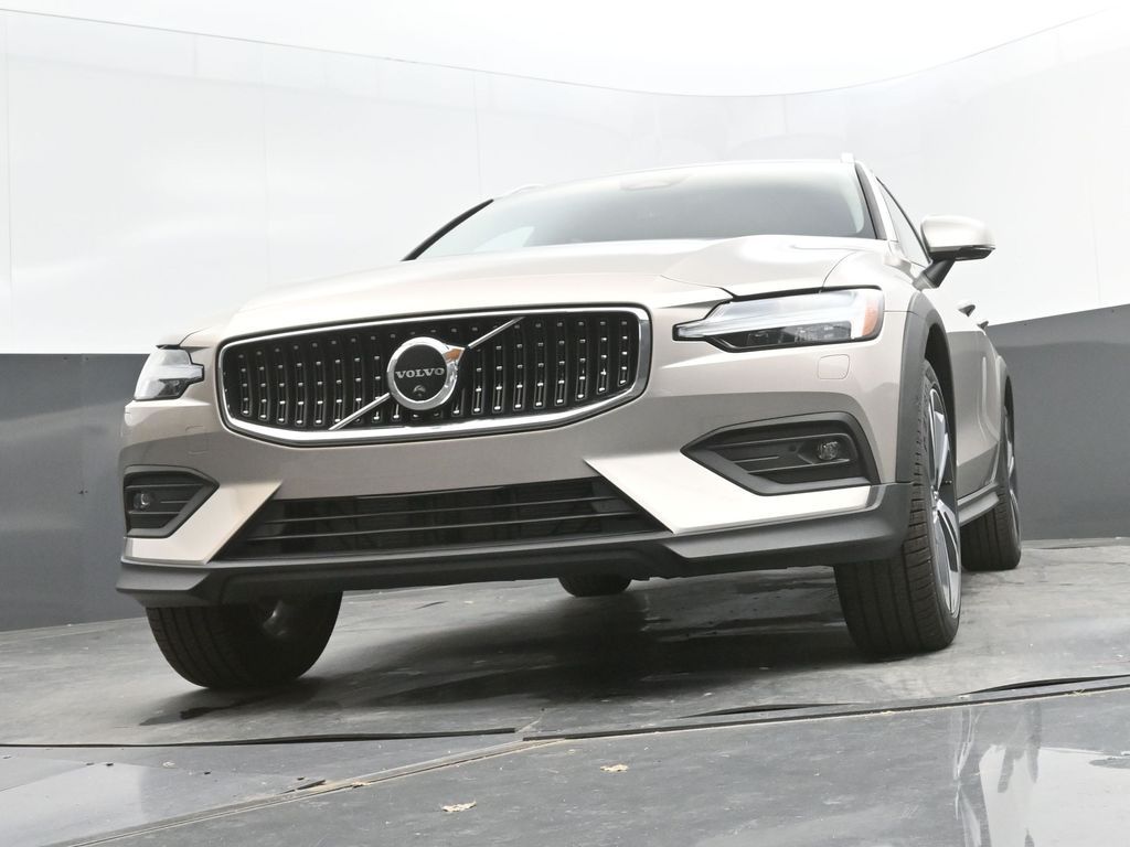 2026 Volvo V60 Cross Country Plus - Photo 47