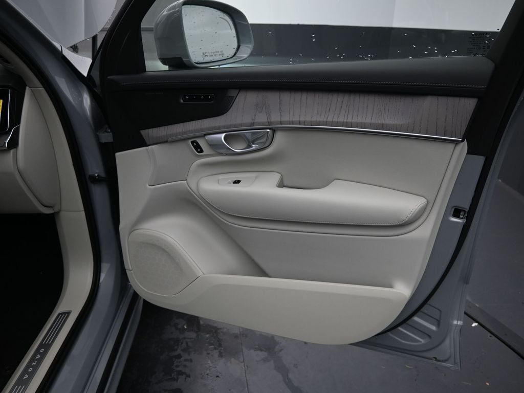 2026 Volvo XC90 Ultra - Photo 35