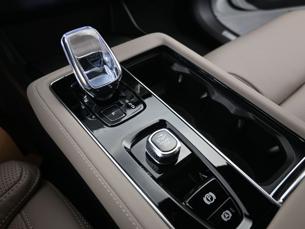 2026 Volvo XC90 Ultra - Photo 24