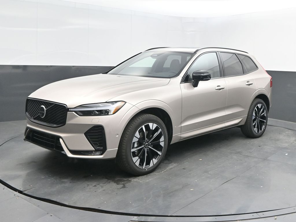 2026 Volvo XC60 B5 Plus Dark AWD's photo