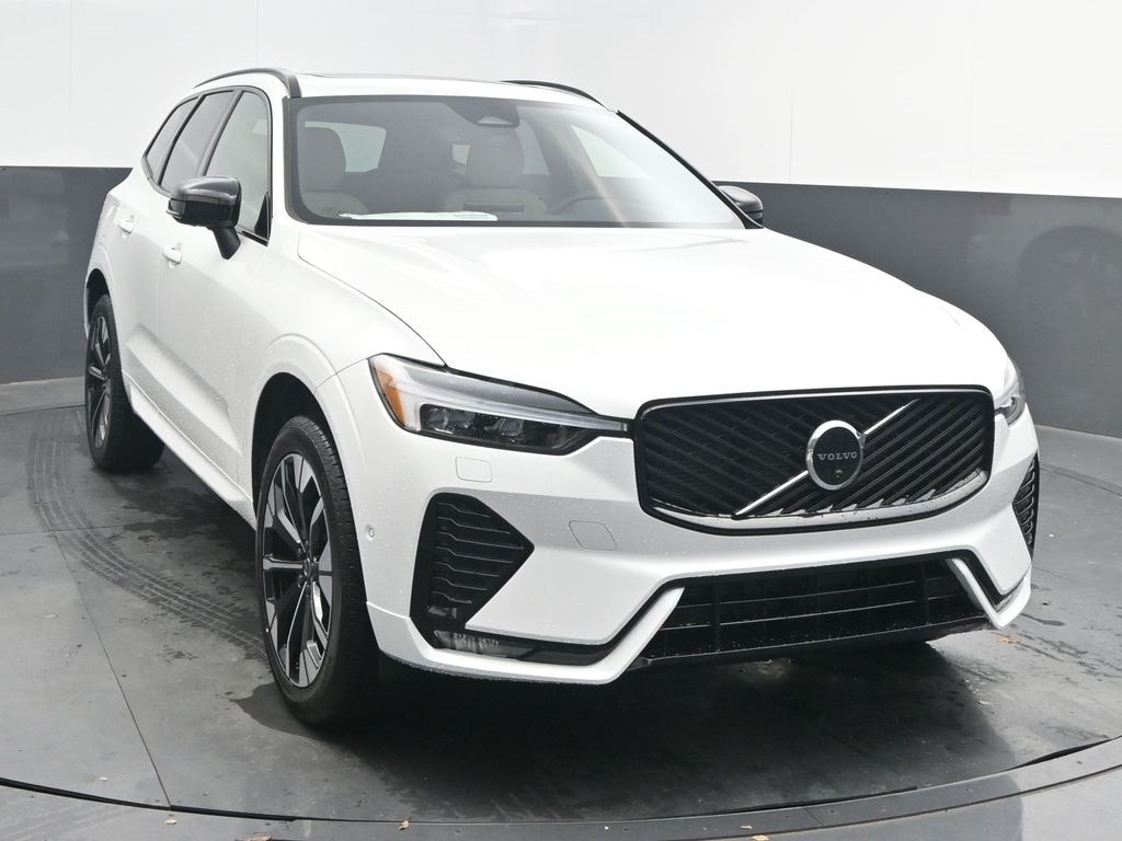 2026 Volvo XC60 Plus's photo