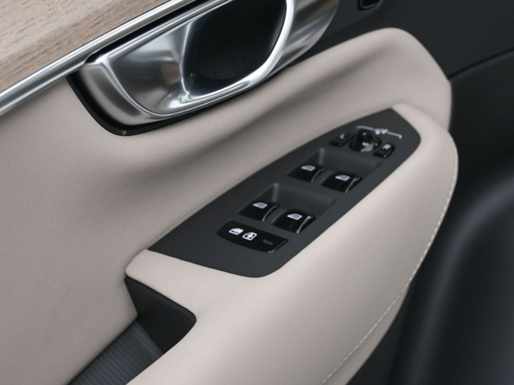 2026 Volvo XC90 Ultra - Photo 11