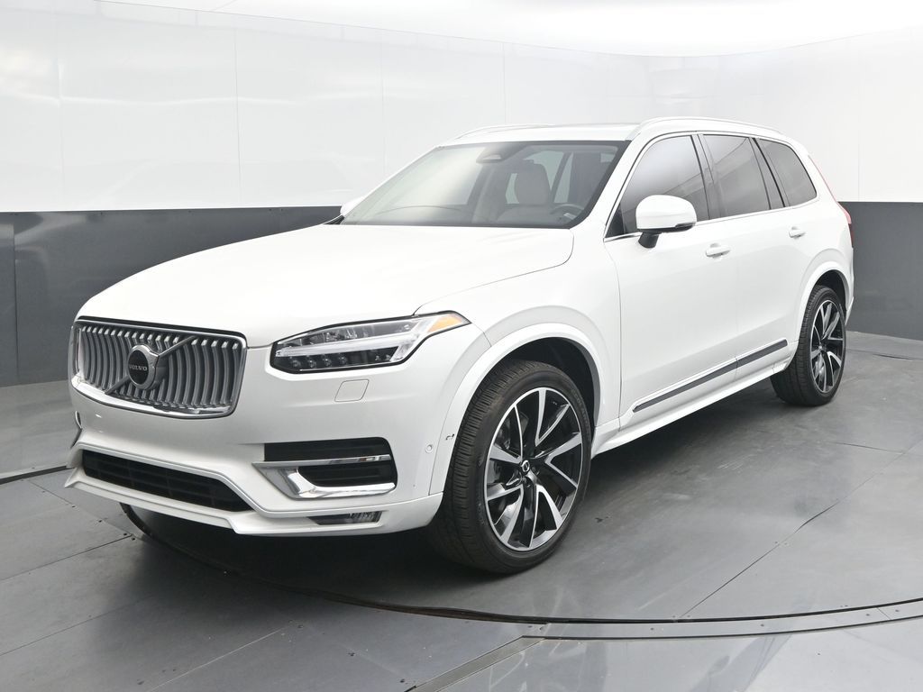 2023 Volvo XC90 Plus