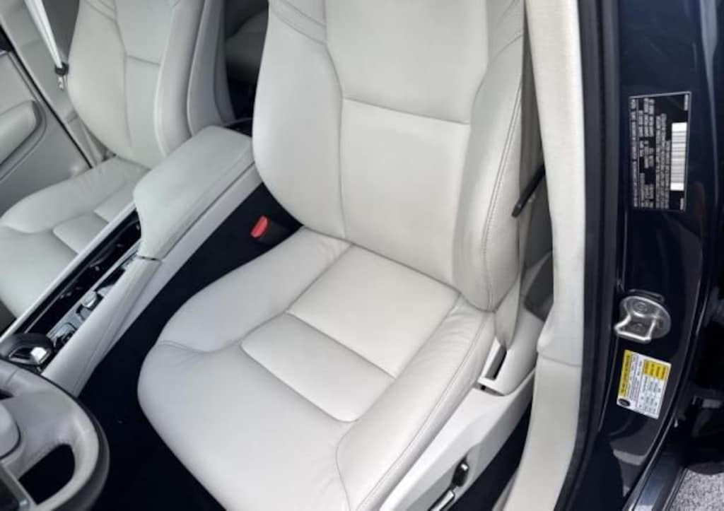 Used 2025 Volvo XC90 Plug-In Hybrid T8 Plus SUV