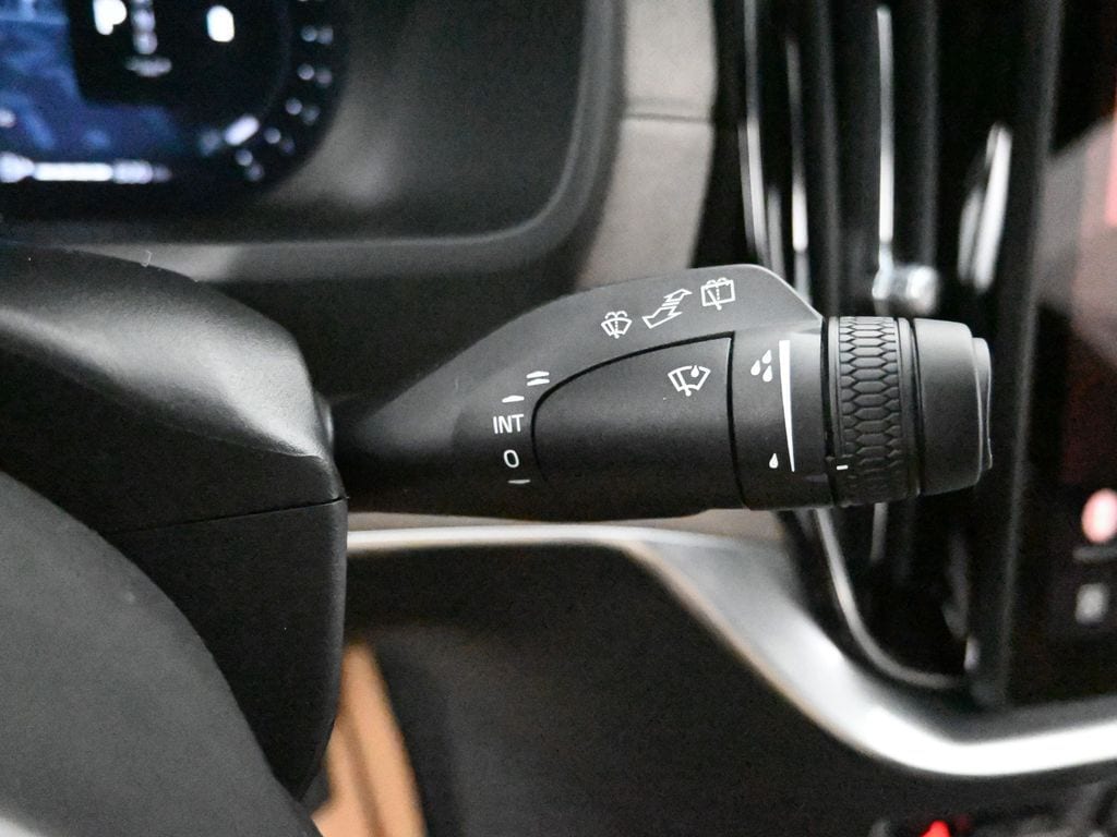 2026 Volvo XC90 Plus - Photo 18