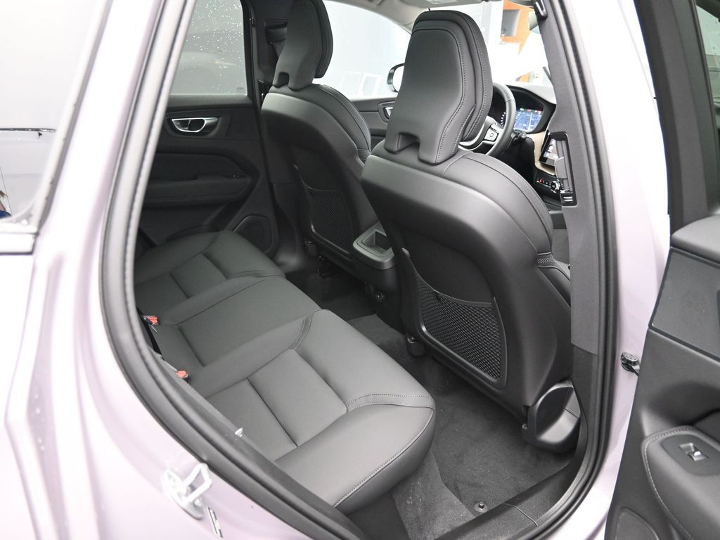 2026 Volvo XC60 Core - Photo 34