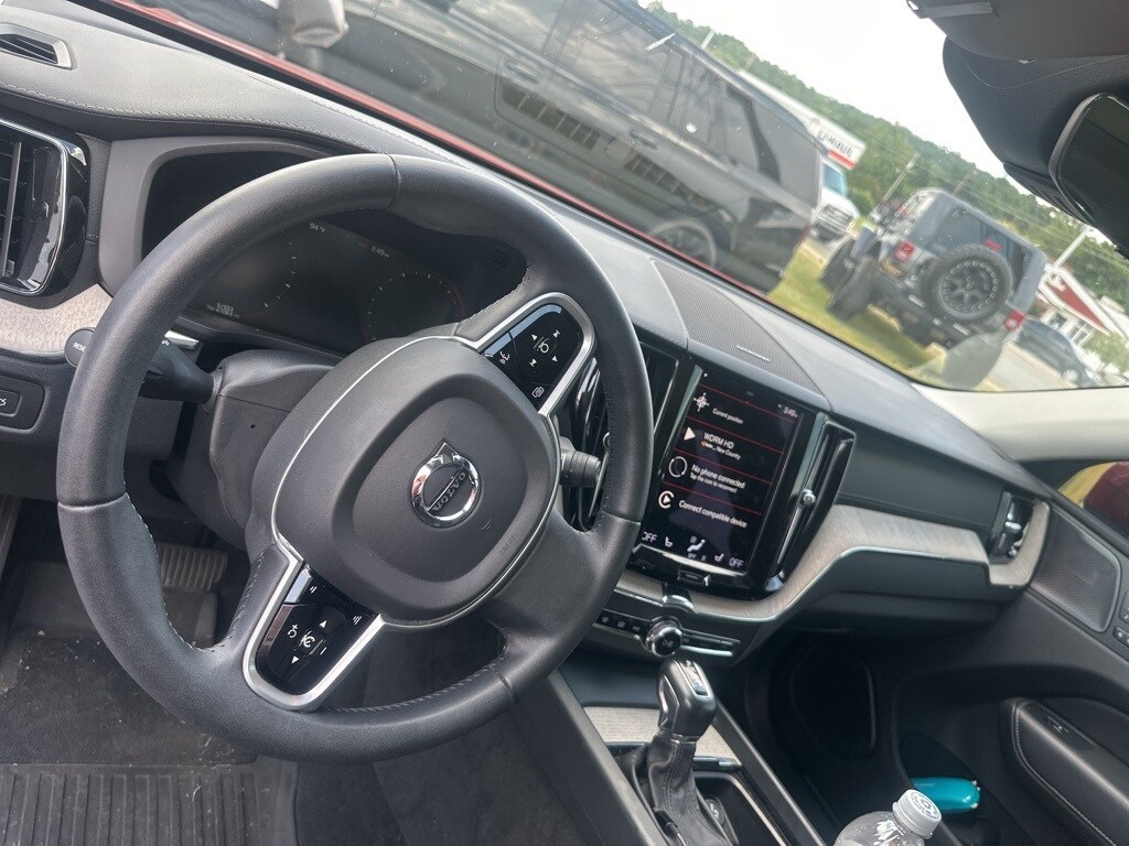 2021 Volvo XC60 T5 Inscription photo 3