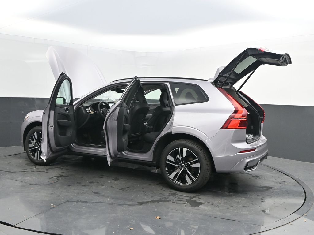 2026 Volvo XC60 Core - Photo 57