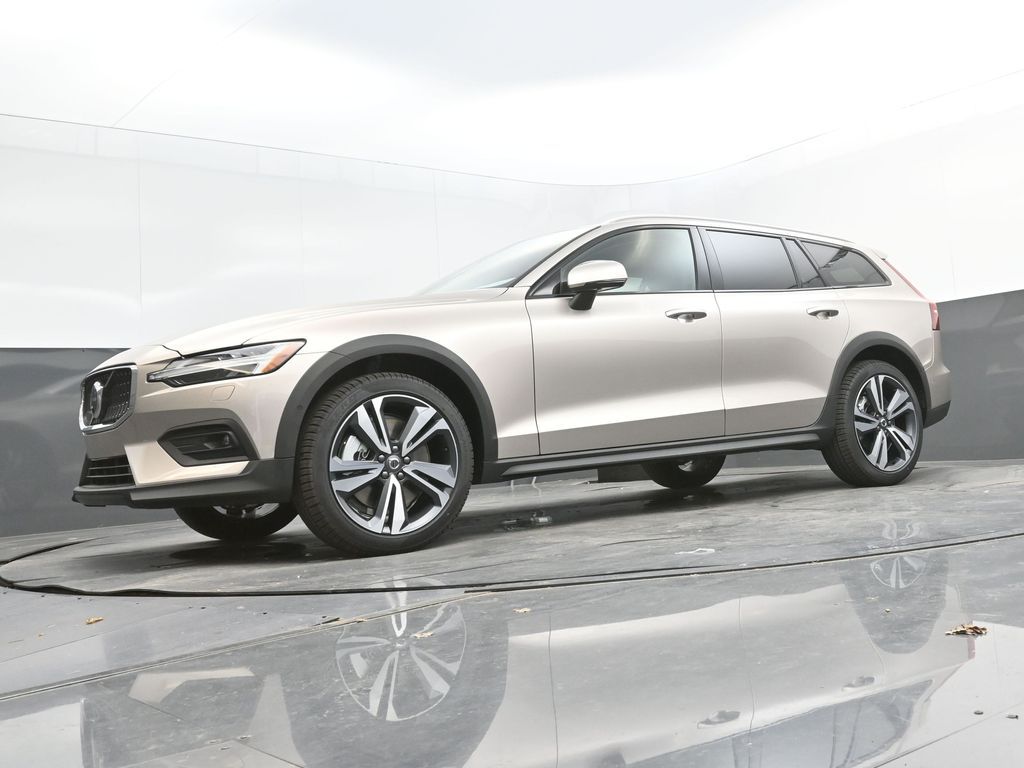 2026 Volvo V60 Cross Country Plus - Photo 40