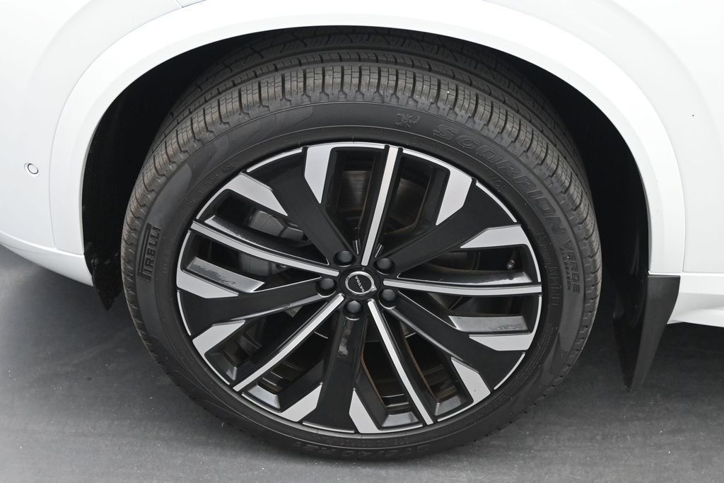 New 2026 Volvo XC90 B6 Plus 6-Seater SUV