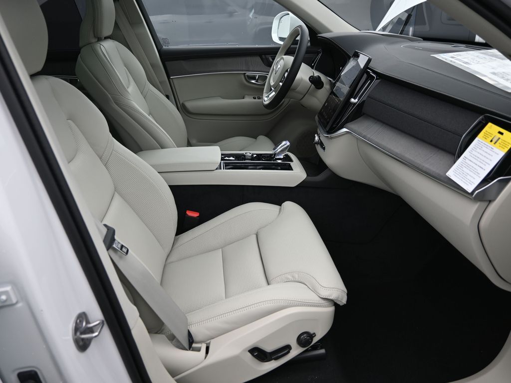2026 Volvo XC90 Ultra - Photo 37