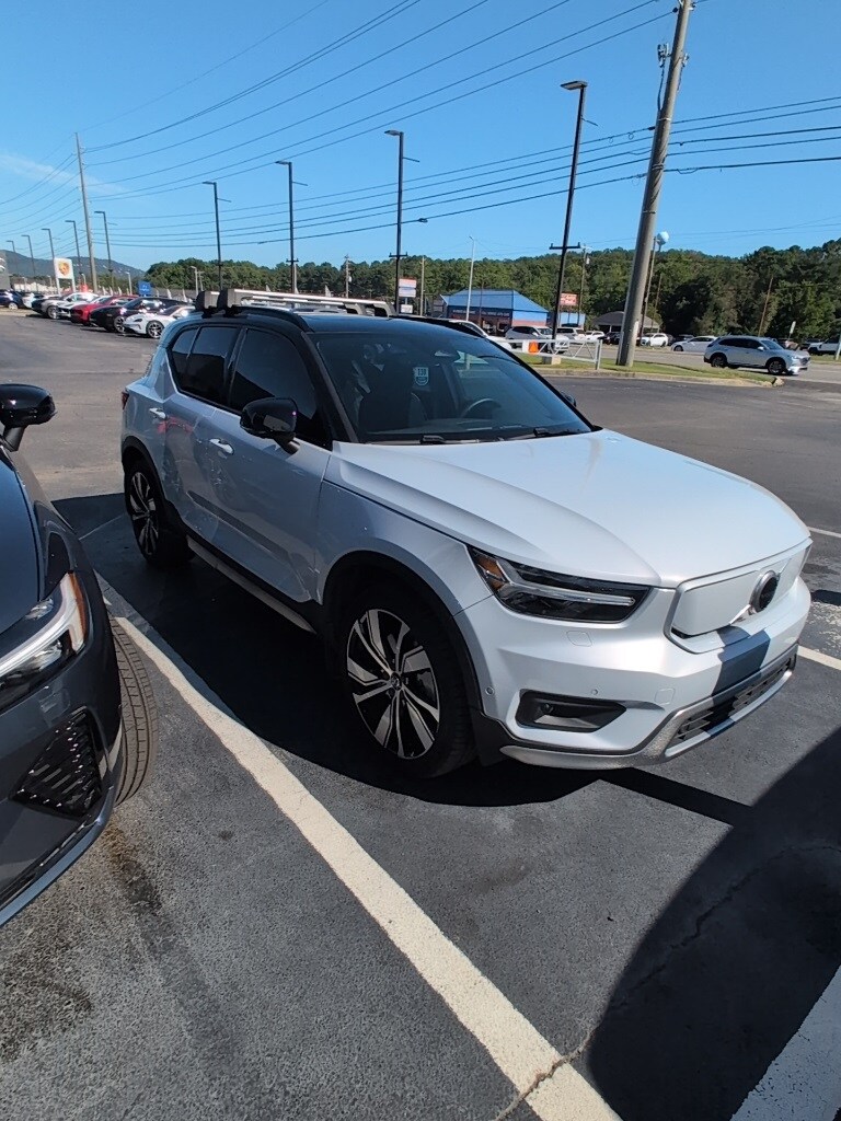 2022 Volvo XC40 Recharge P8 Ultimate photo 3