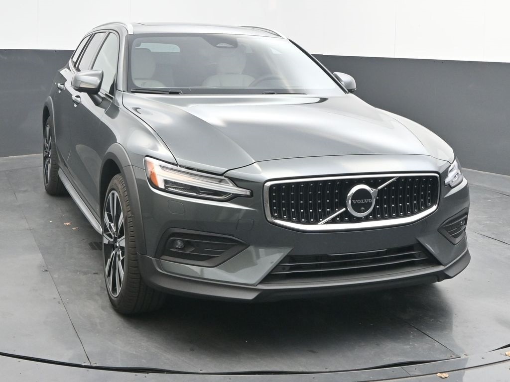 2026 Volvo V60 Cross Country