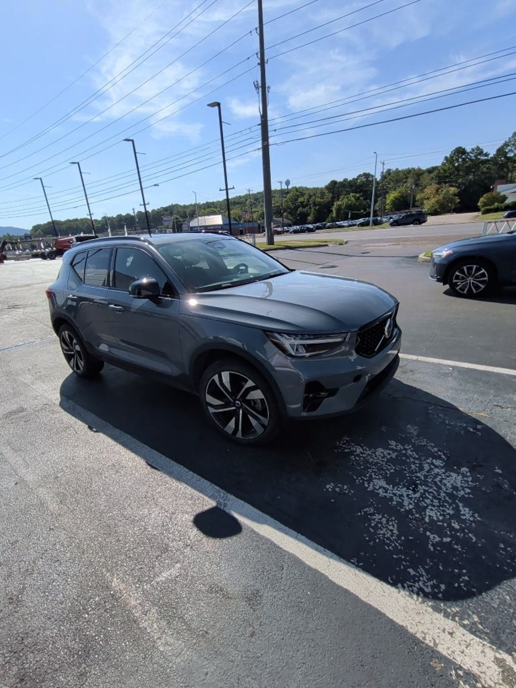 Certified 2023 Volvo XC40 B5 Plus Dark Theme SUV