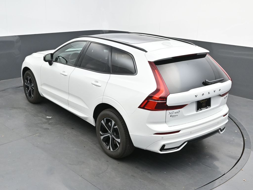 2026 Volvo XC60 Core - Photo 42