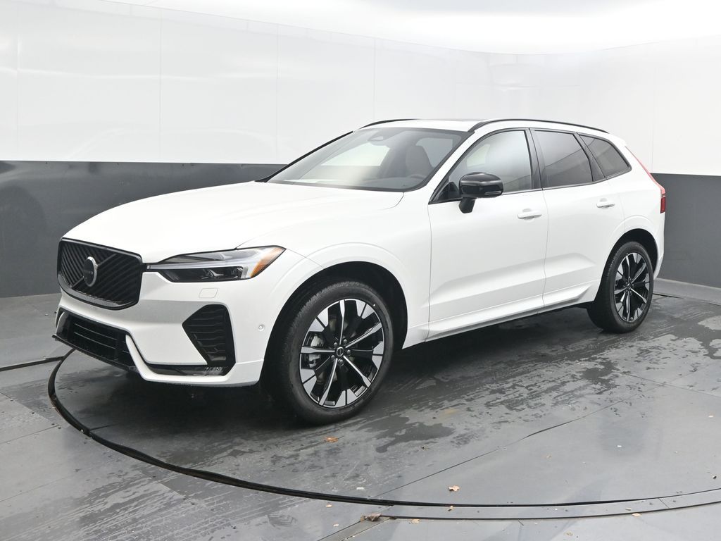 2026 Volvo XC60 B5 Plus Dark AWD's photo
