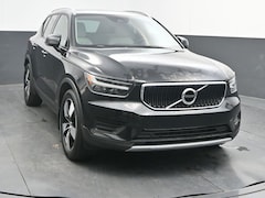 2020 Volvo XC40 Momentum SUV