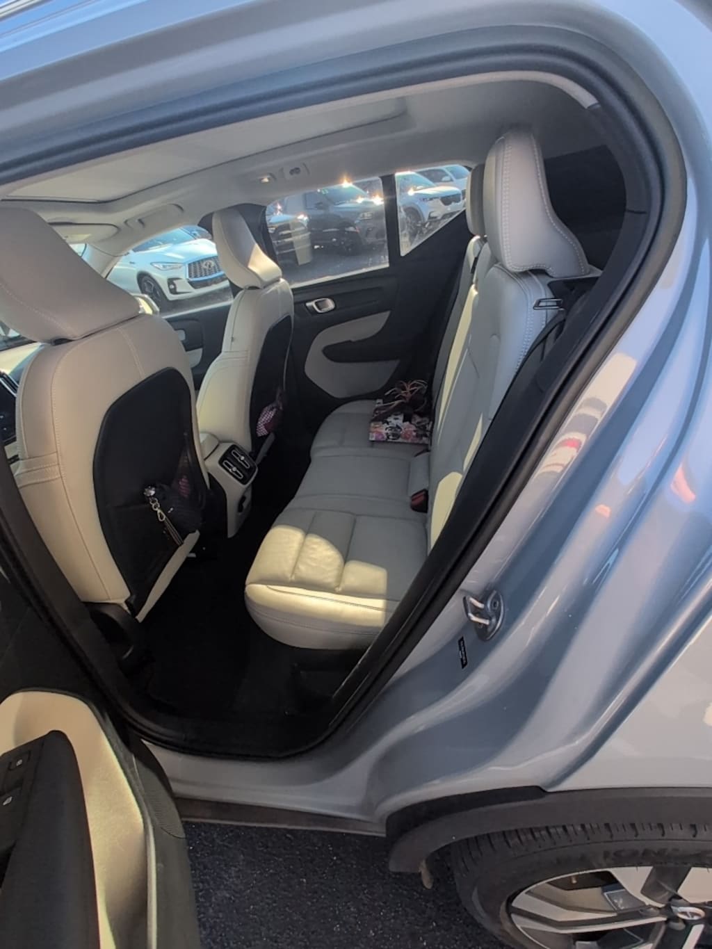 Certified 2024 Volvo XC40 B5 Plus Bright Theme SUV