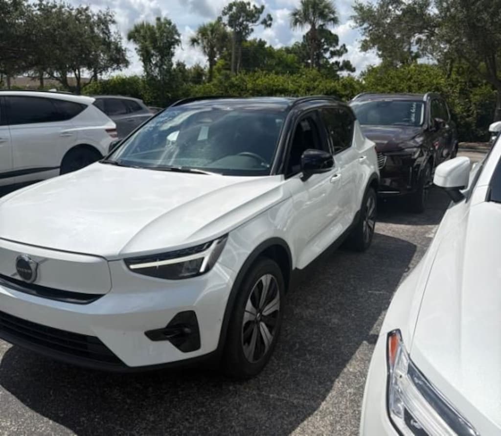 Used 2023 Volvo XC40 Recharge Pure Electric Twin Plus SUV