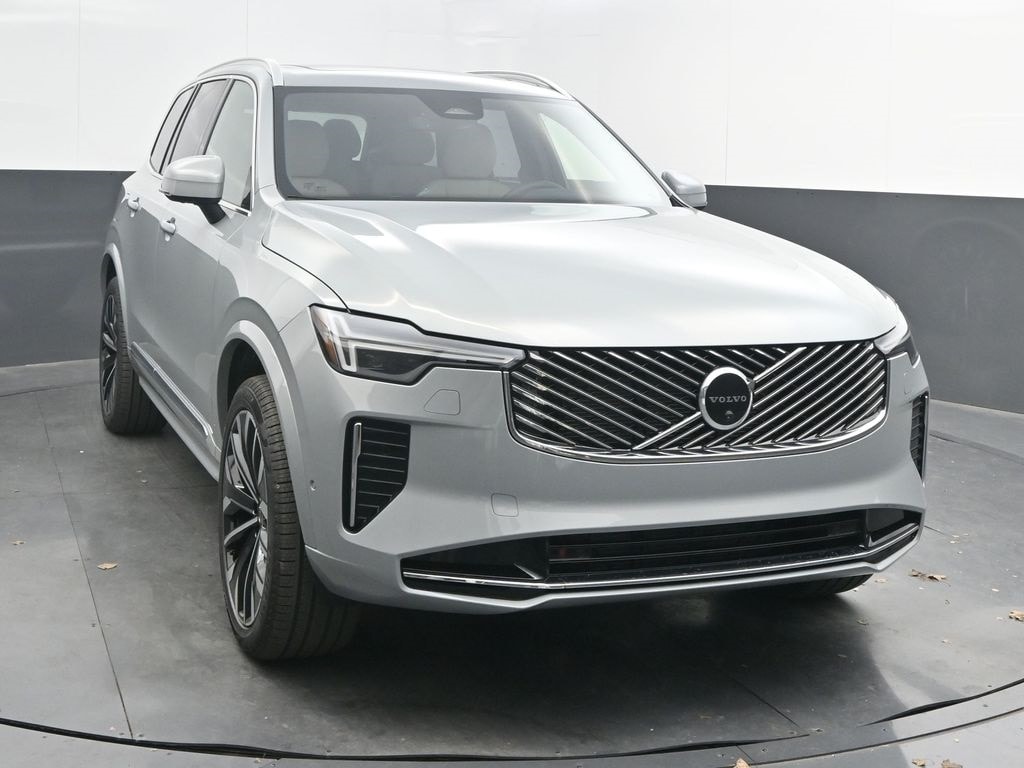2026 Volvo XC90 Plus's photo