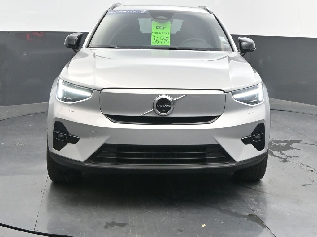 2023 Volvo XC40 Recharge Ultimate photo 2