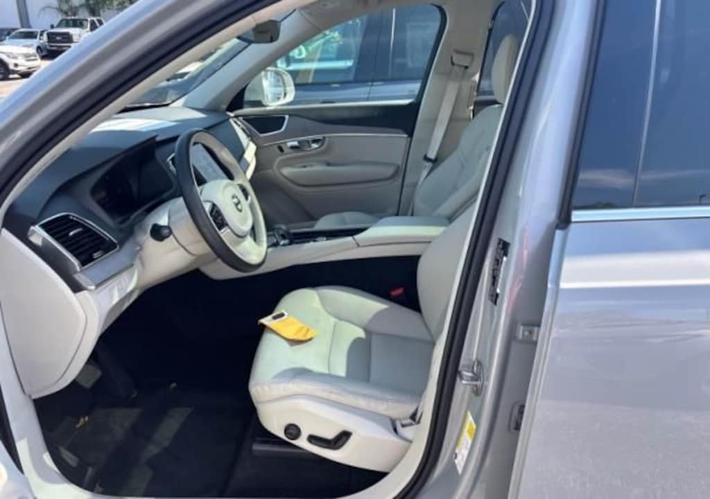 Certified 2025 Volvo XC90 Plug-In Hybrid T8 Plus SUV