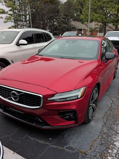 2019 Volvo S60 T6 R-Design Sedan