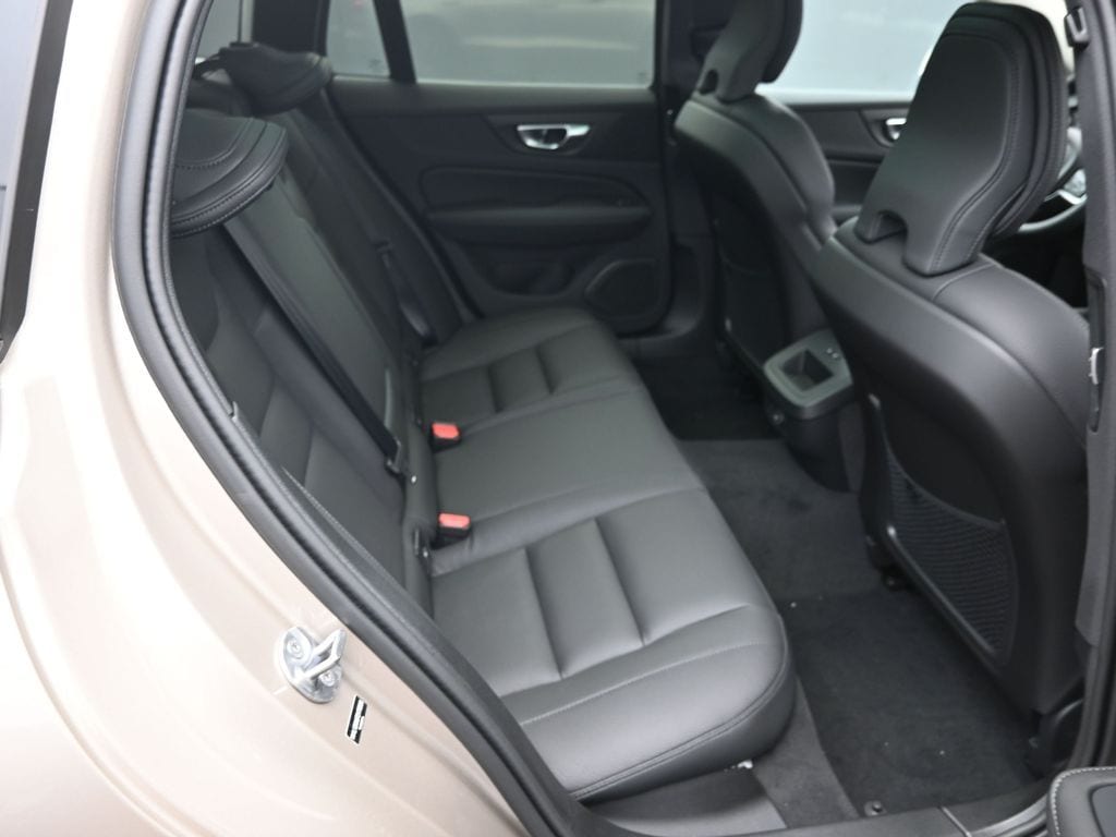 2026 Volvo V60 Cross Country Plus - Photo 33