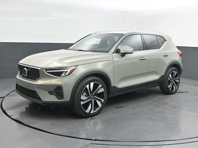 Pre-Owned 2023 Volvo XC40 B5 Plus Bright Theme SUV for Sale in Huntsville, AL